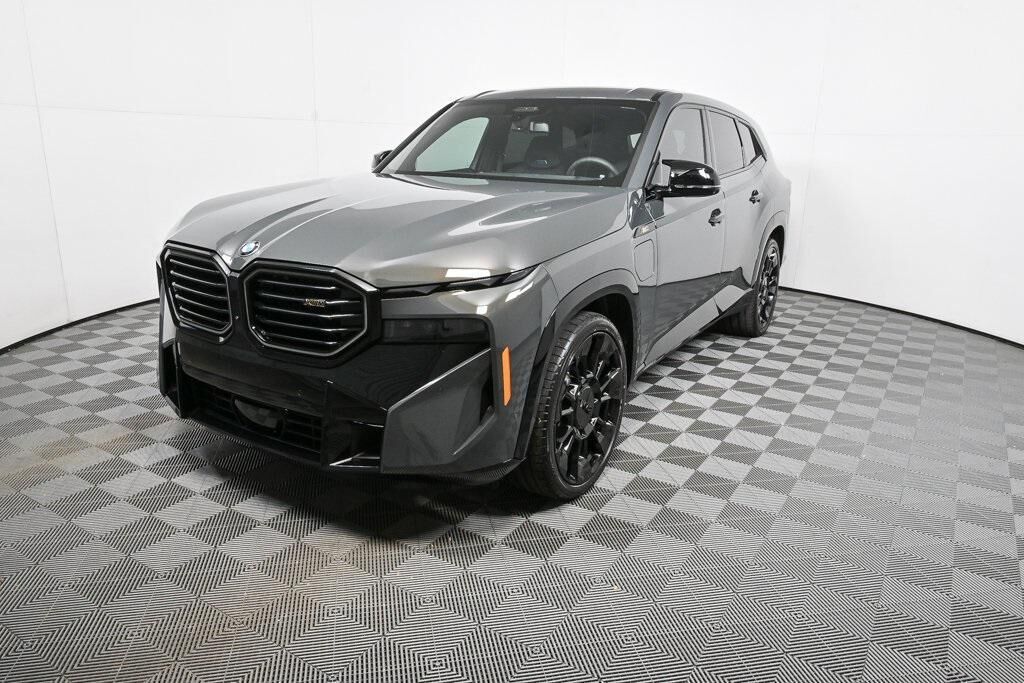 2025 BMW XM
