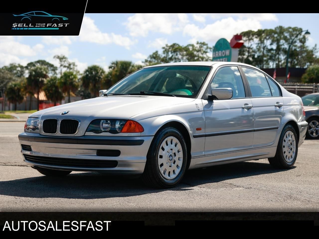 BMW 323i