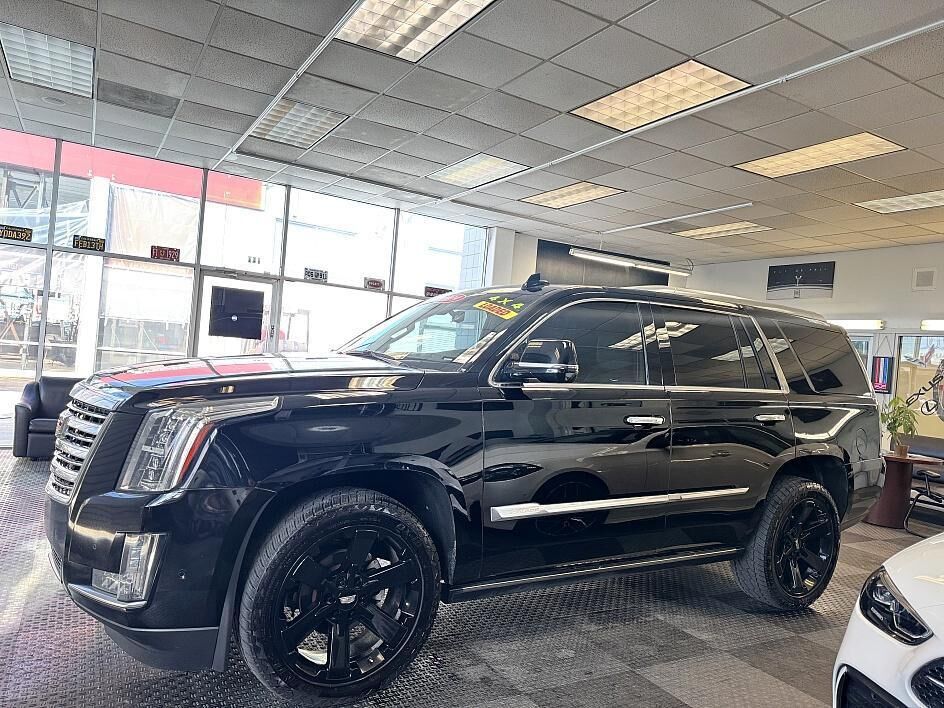 2019 CADILLAC Escalade