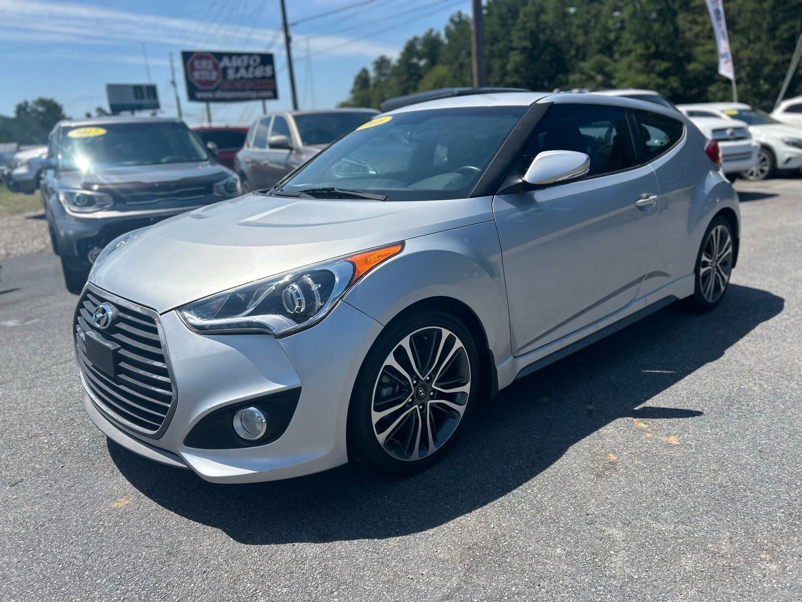 2016 HYUNDAI Veloster