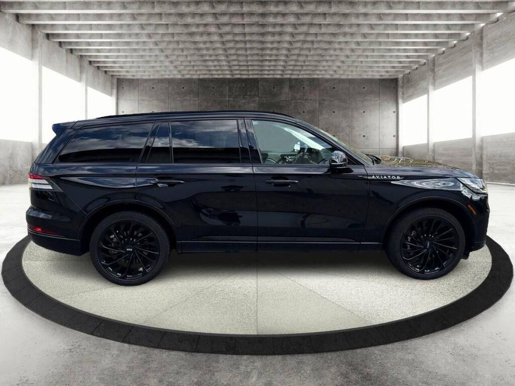 2025 LINCOLN Aviator