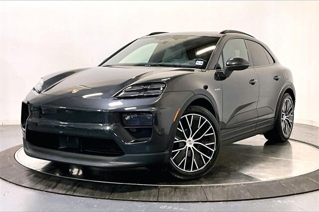 2024 PORSCHE Macan