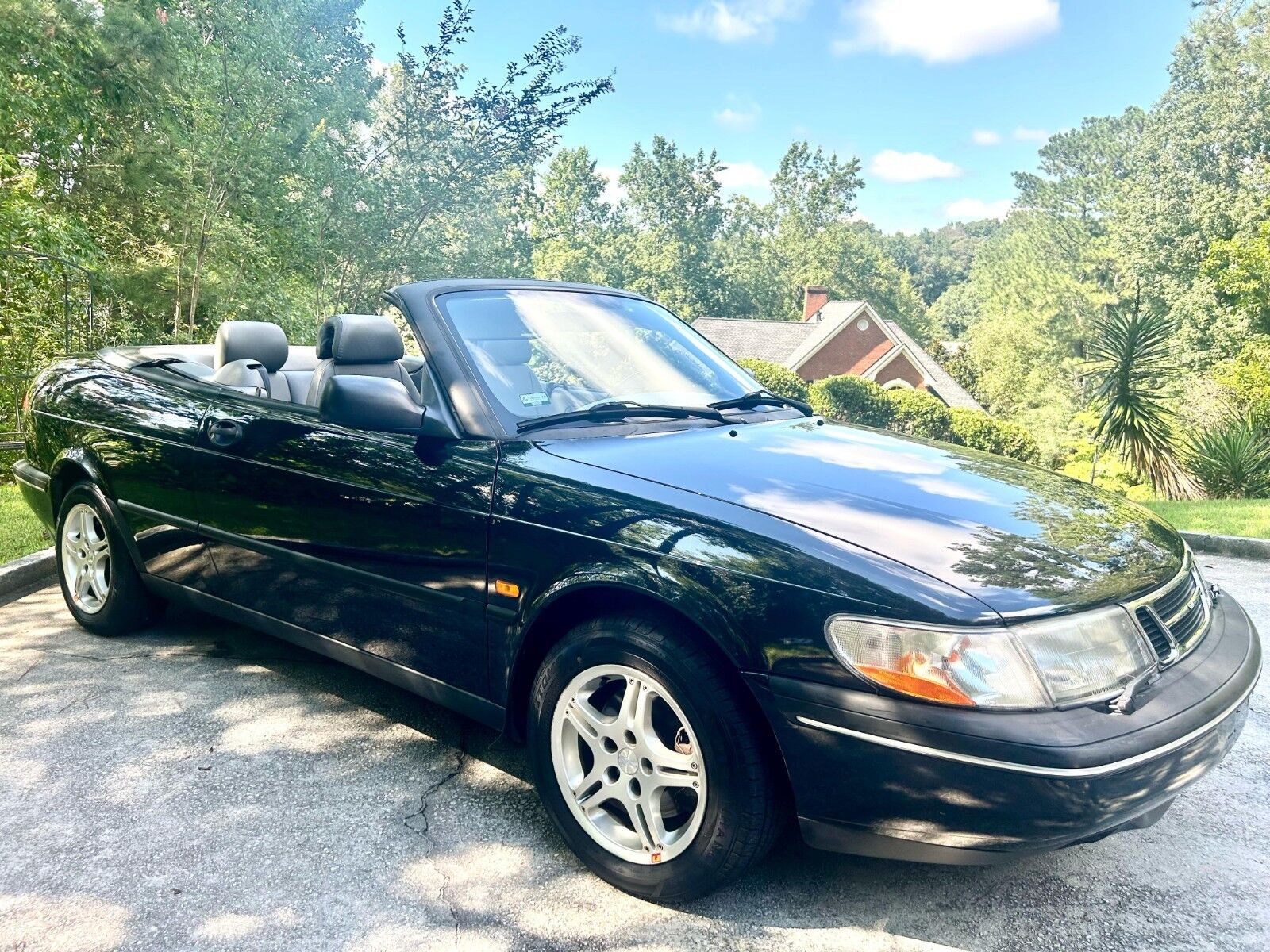 Saab 900