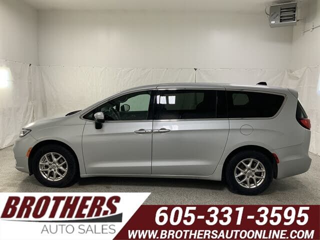2023 CHRYSLER Pacifica