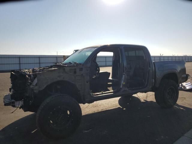 2018 TOYOTA Tacoma