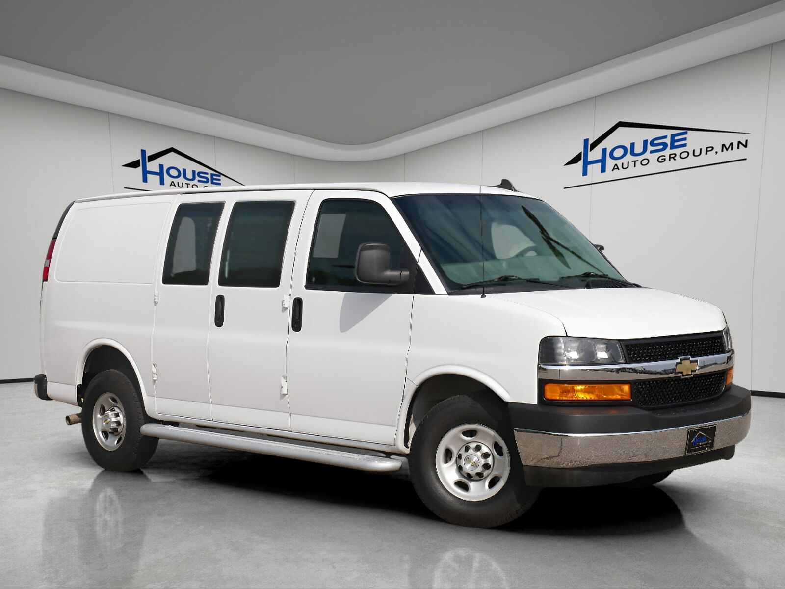 2023 CHEVROLET Express