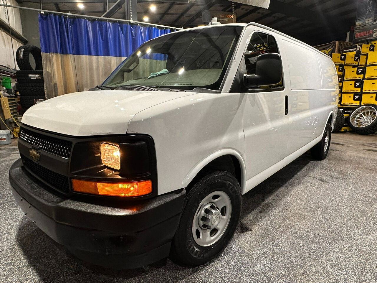 2017 CHEVROLET Express