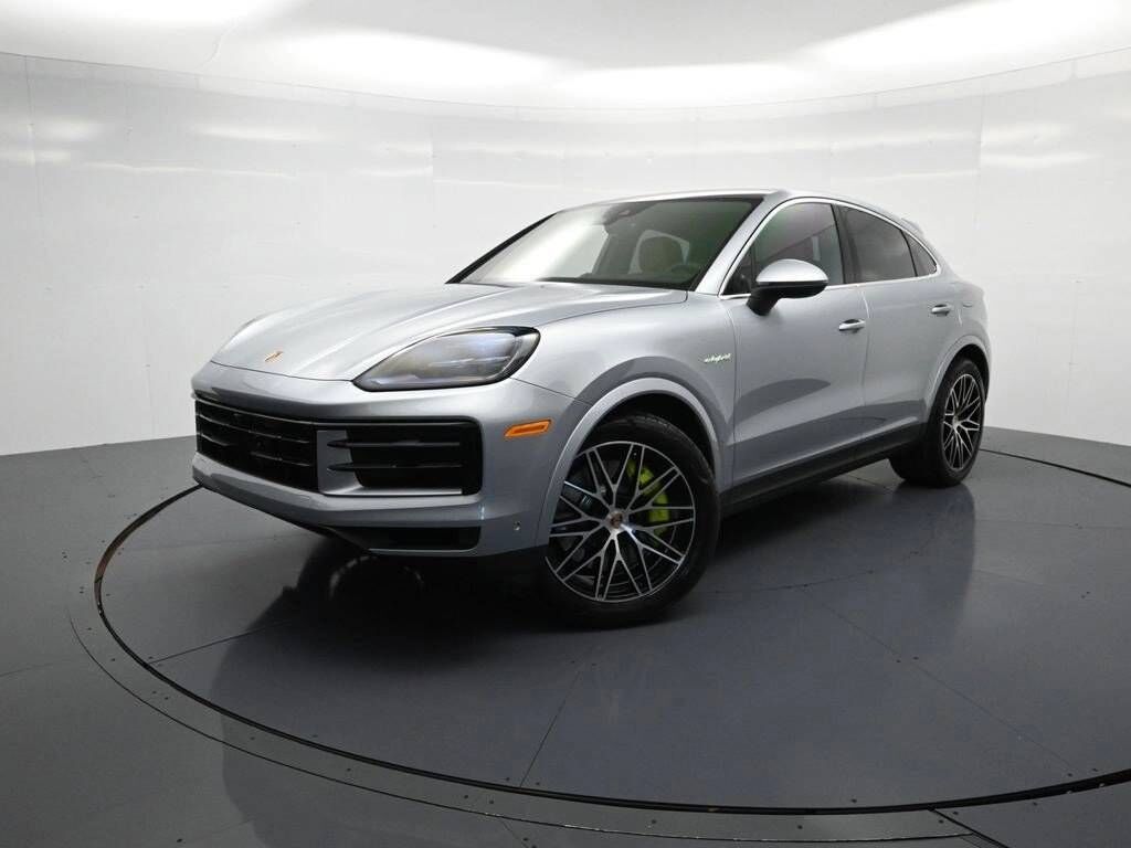 2026 PORSCHE Cayenne