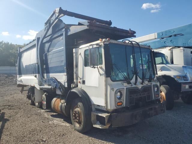 2008 MACK MRU