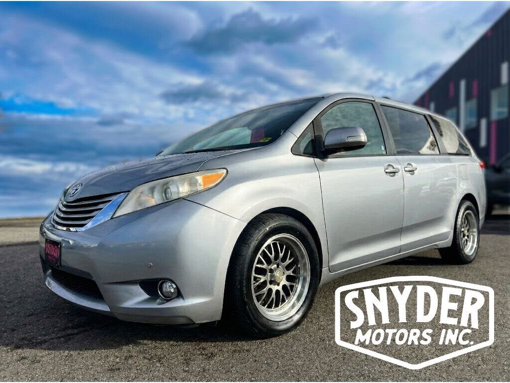 2013 TOYOTA Sienna