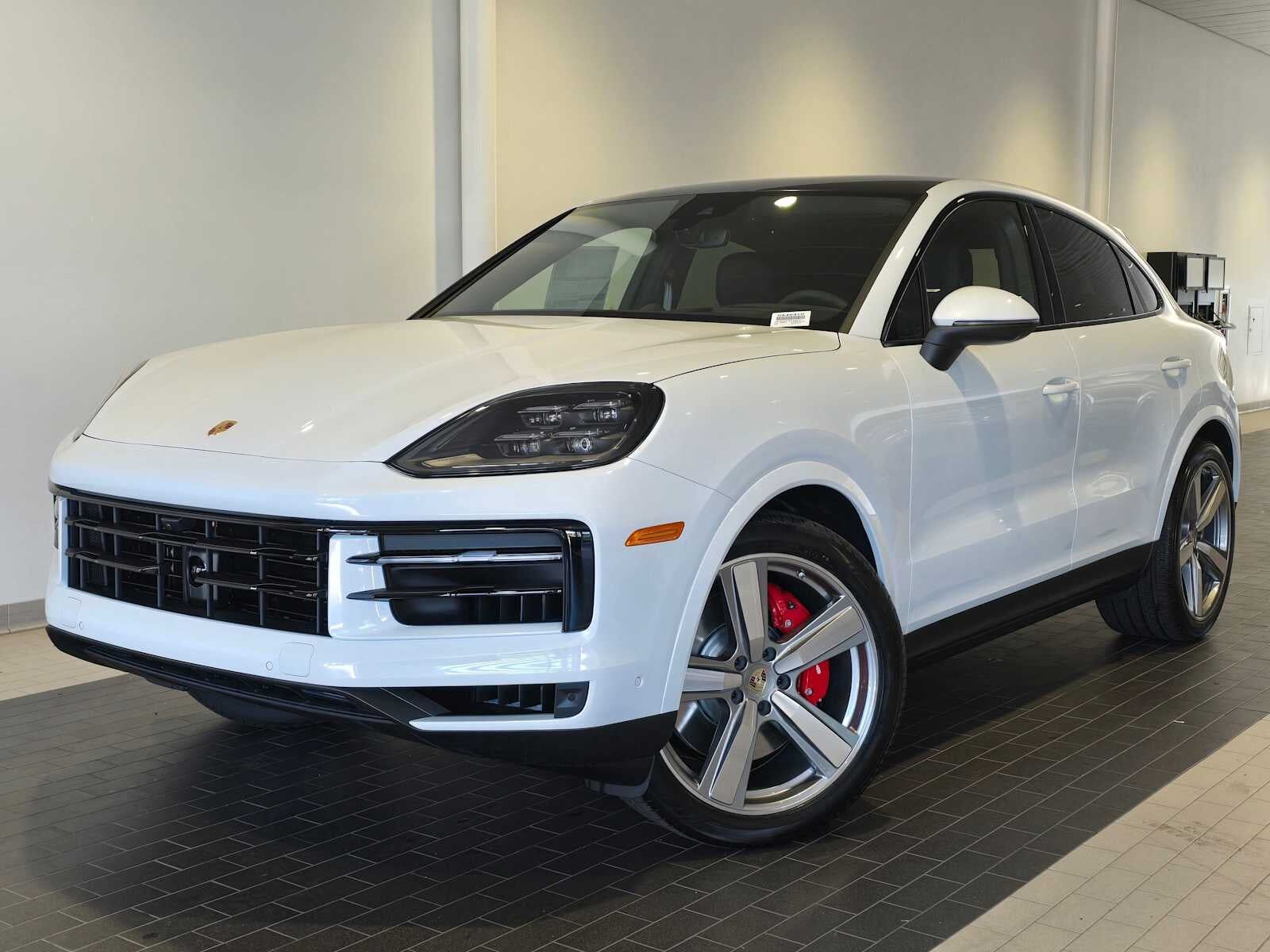 2025 PORSCHE Cayenne