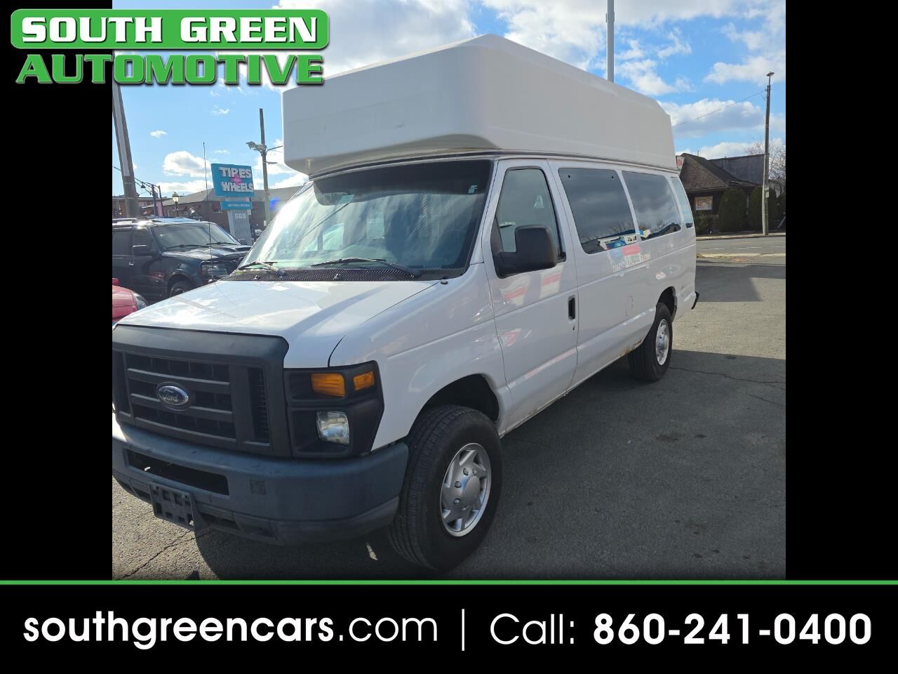 2012 FORD E-350