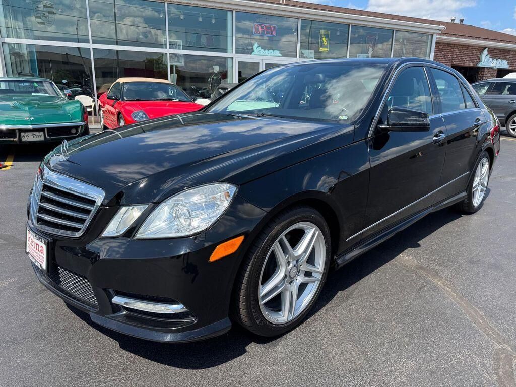 2013 MERCEDES-BENZ E-Class