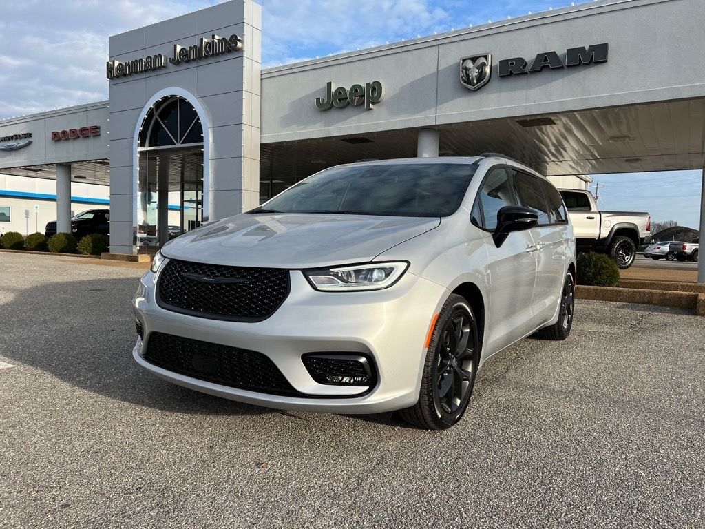 2026 CHRYSLER Pacifica