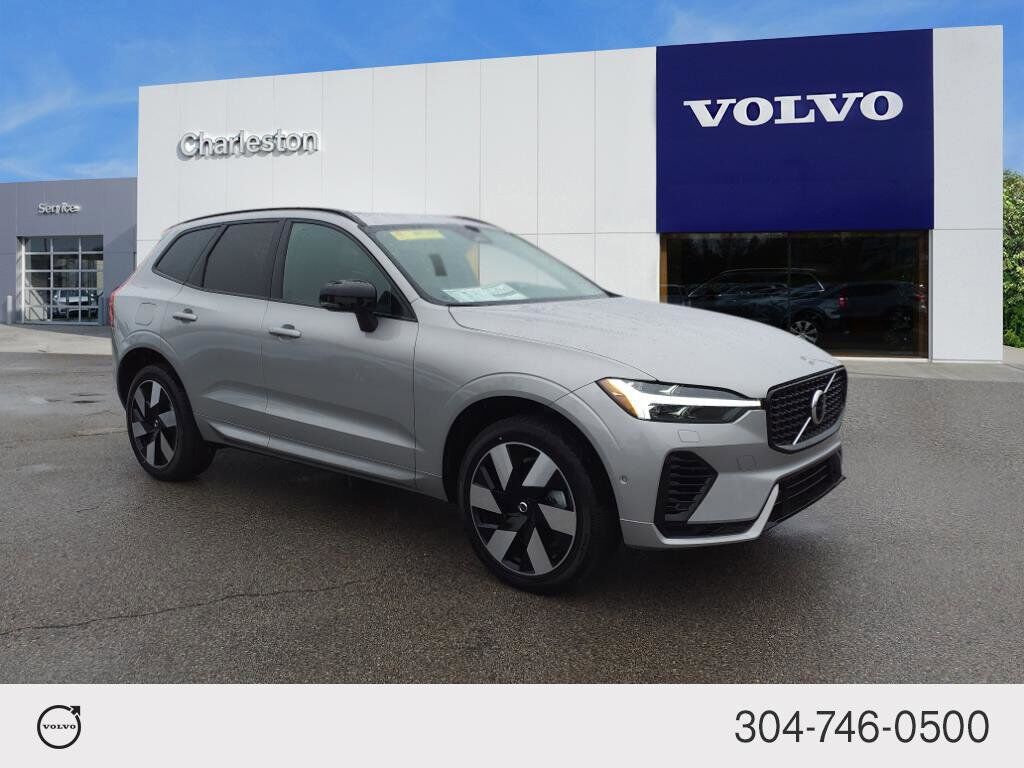 2025 VOLVO XC60