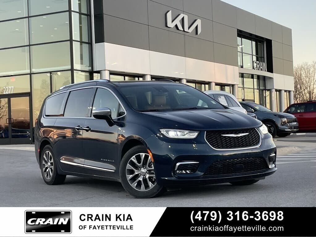 2023 CHRYSLER Pacifica