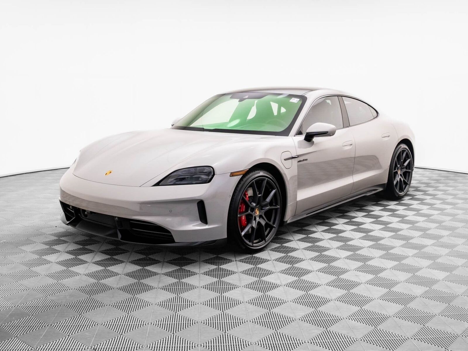 2026 PORSCHE Taycan