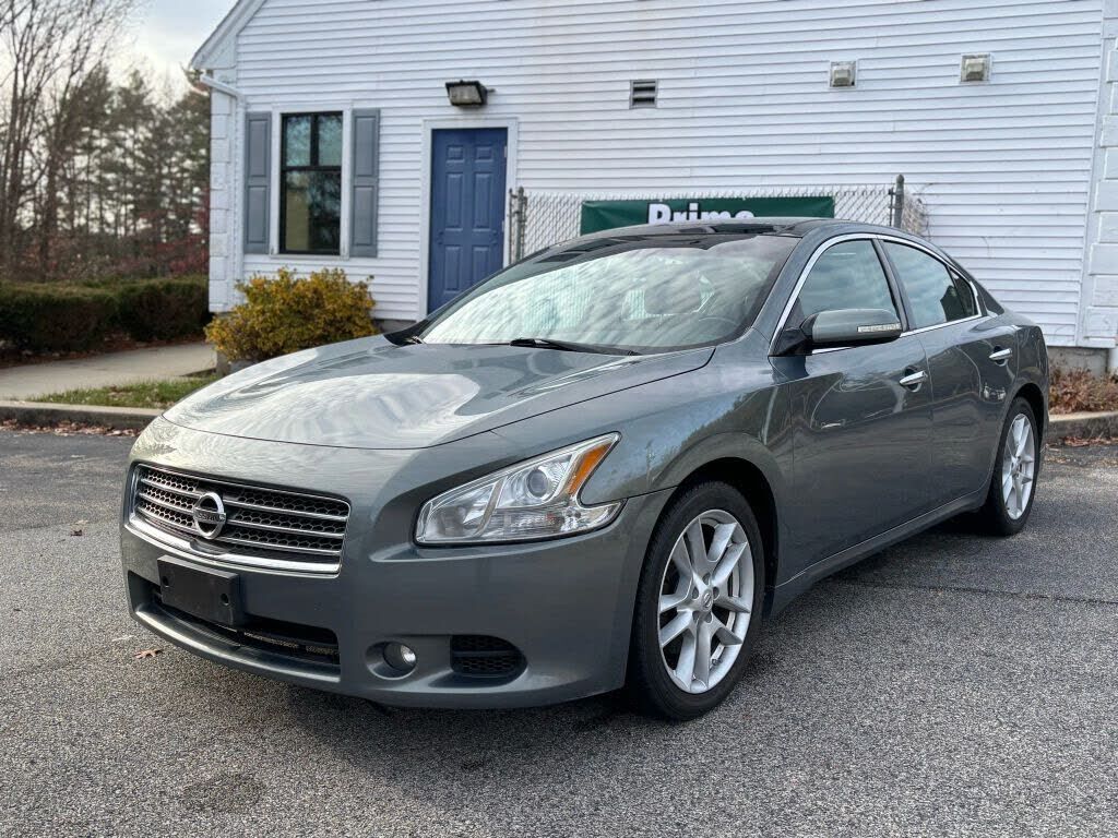 Nissan Maxima