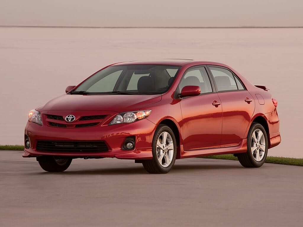 2013 TOYOTA Corolla