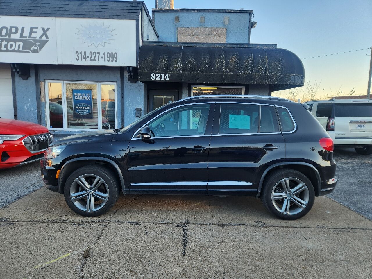 2017 VOLKSWAGEN Tiguan
