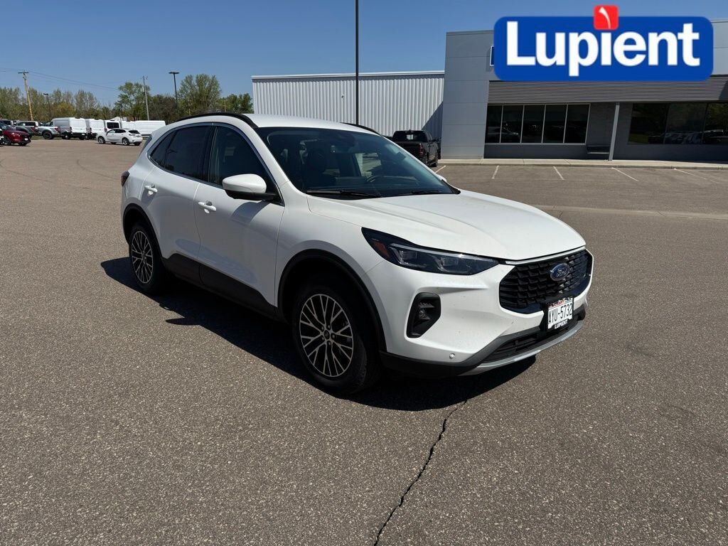 2025 FORD Escape