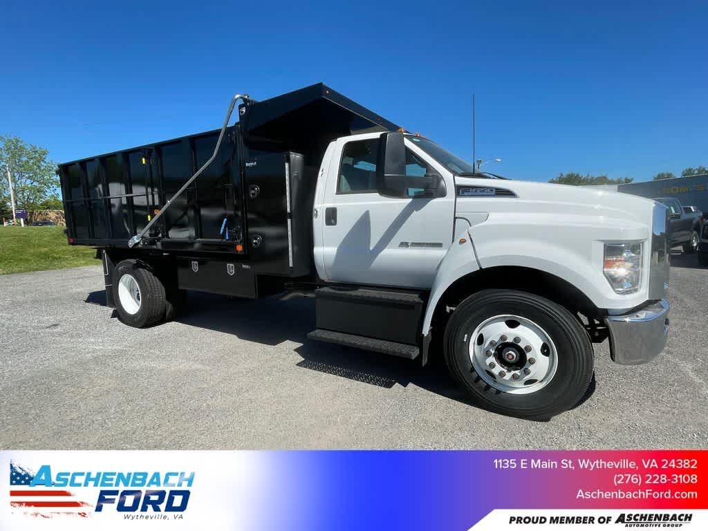 2024 FORD F-650