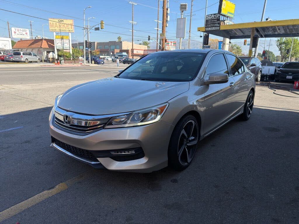 2017 HONDA Accord