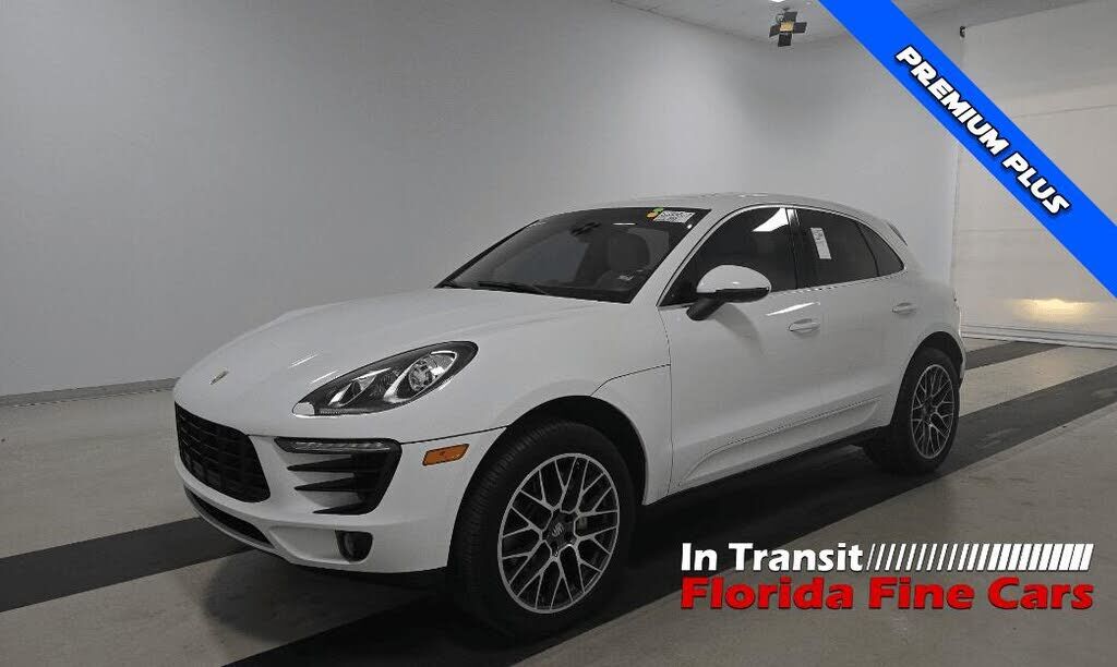 2016 PORSCHE Macan