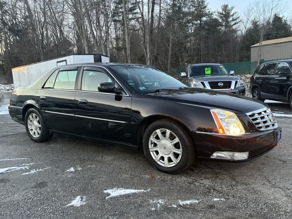 2010 CADILLAC DTS