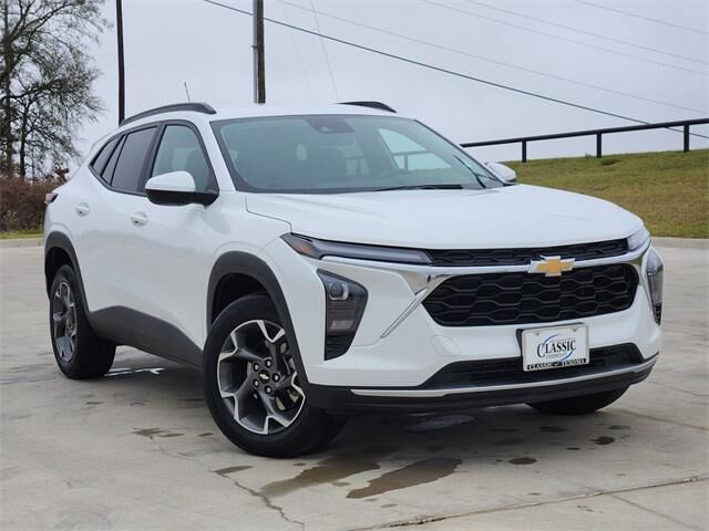 2024 CHEVROLET Trax
