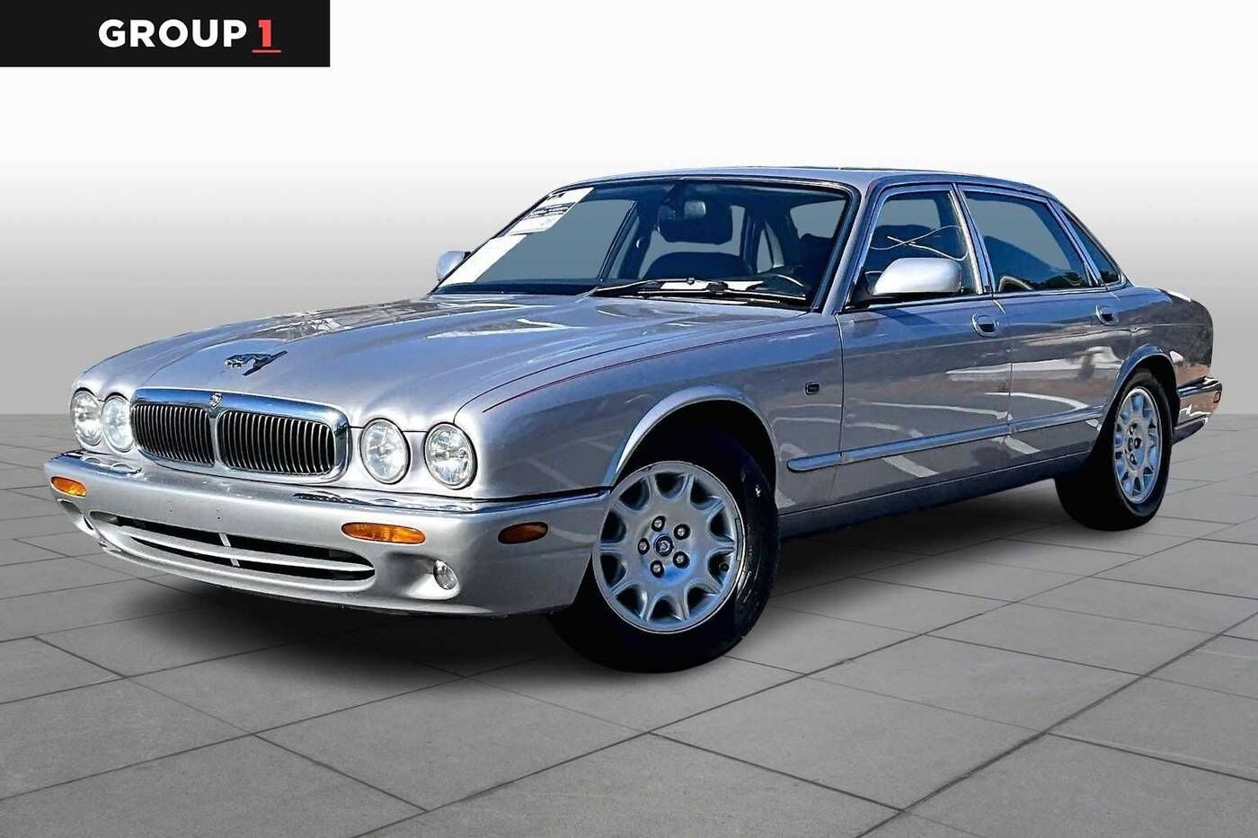 2002 JAGUAR XJ8