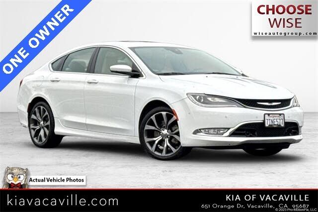 Chrysler 200