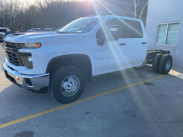 2024 CHEVROLET Silverado HD