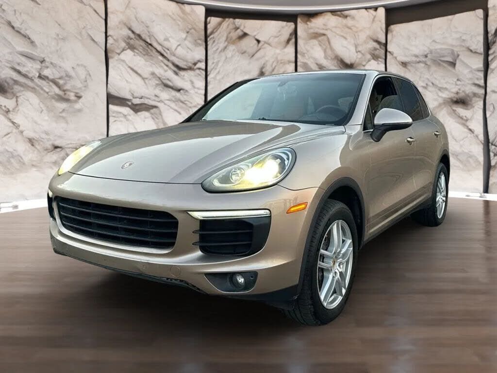 2017 PORSCHE Cayenne