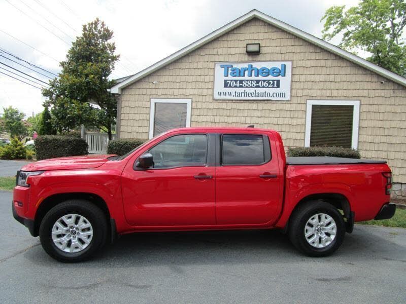 2022 NISSAN Frontier