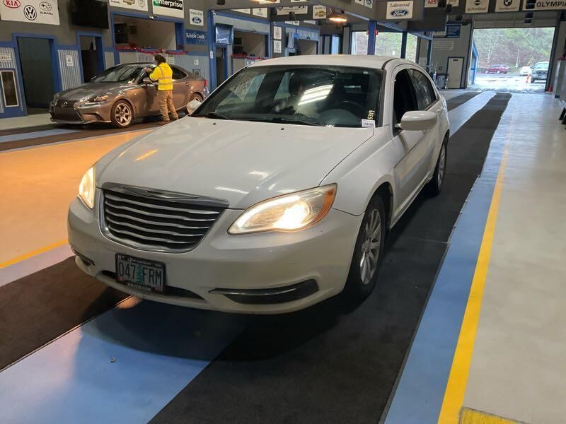 Chrysler 200