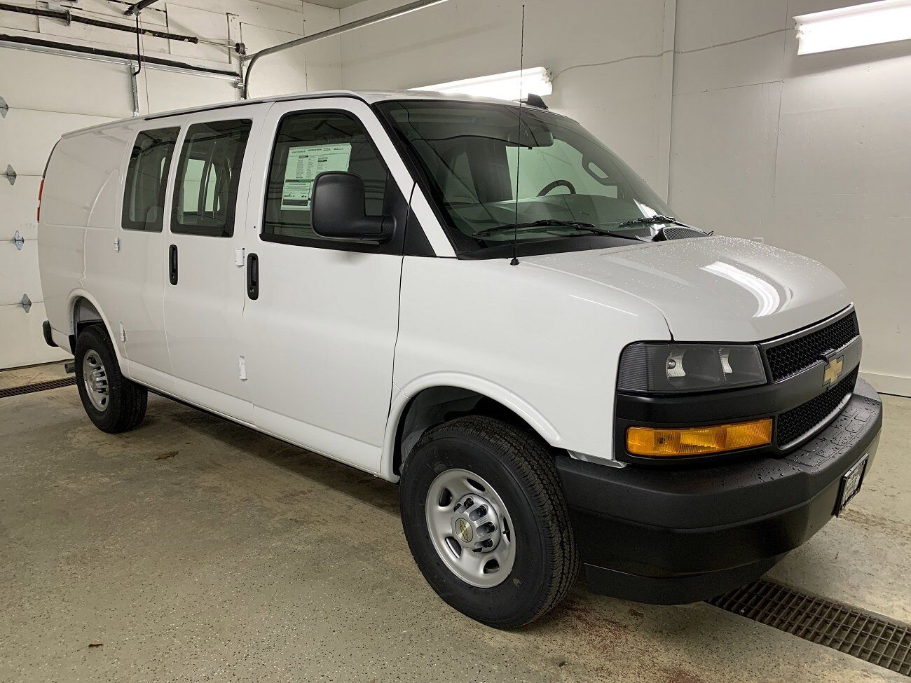 2025 CHEVROLET Express