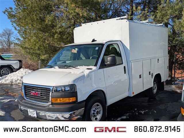 2025 GMC Savana