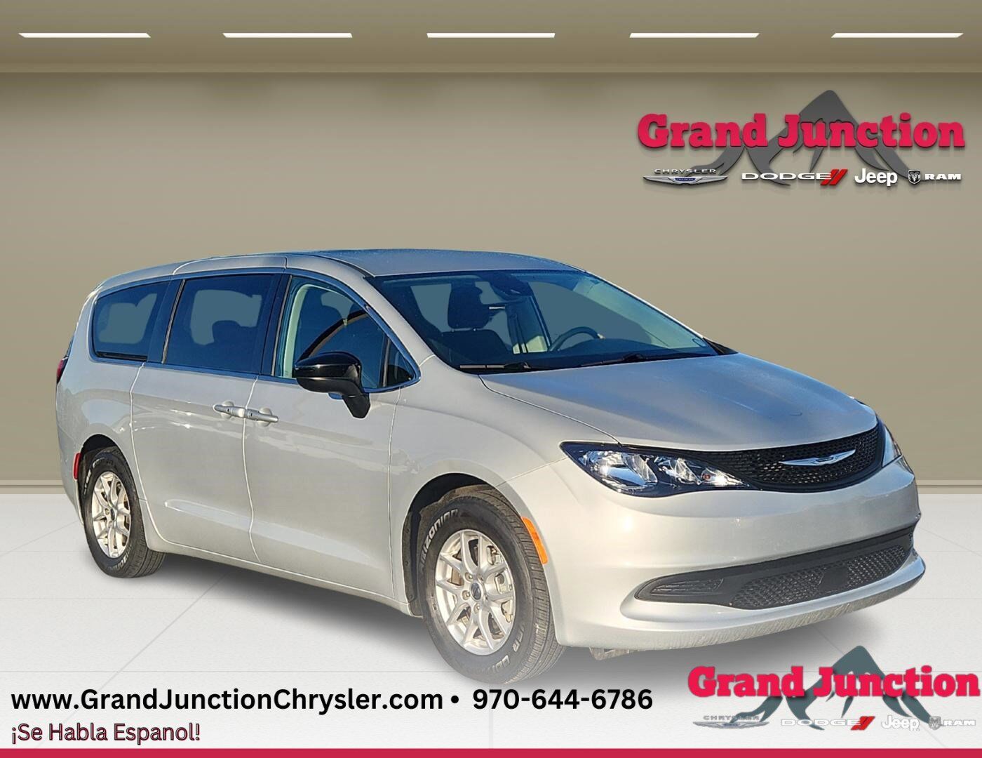 2024 CHRYSLER Voyager