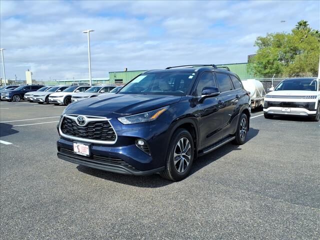 2022 TOYOTA Highlander