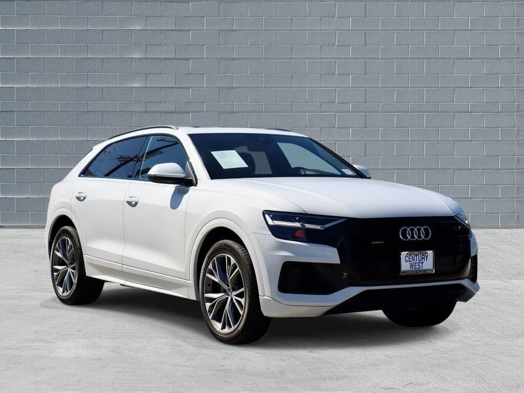 2020 AUDI Q8