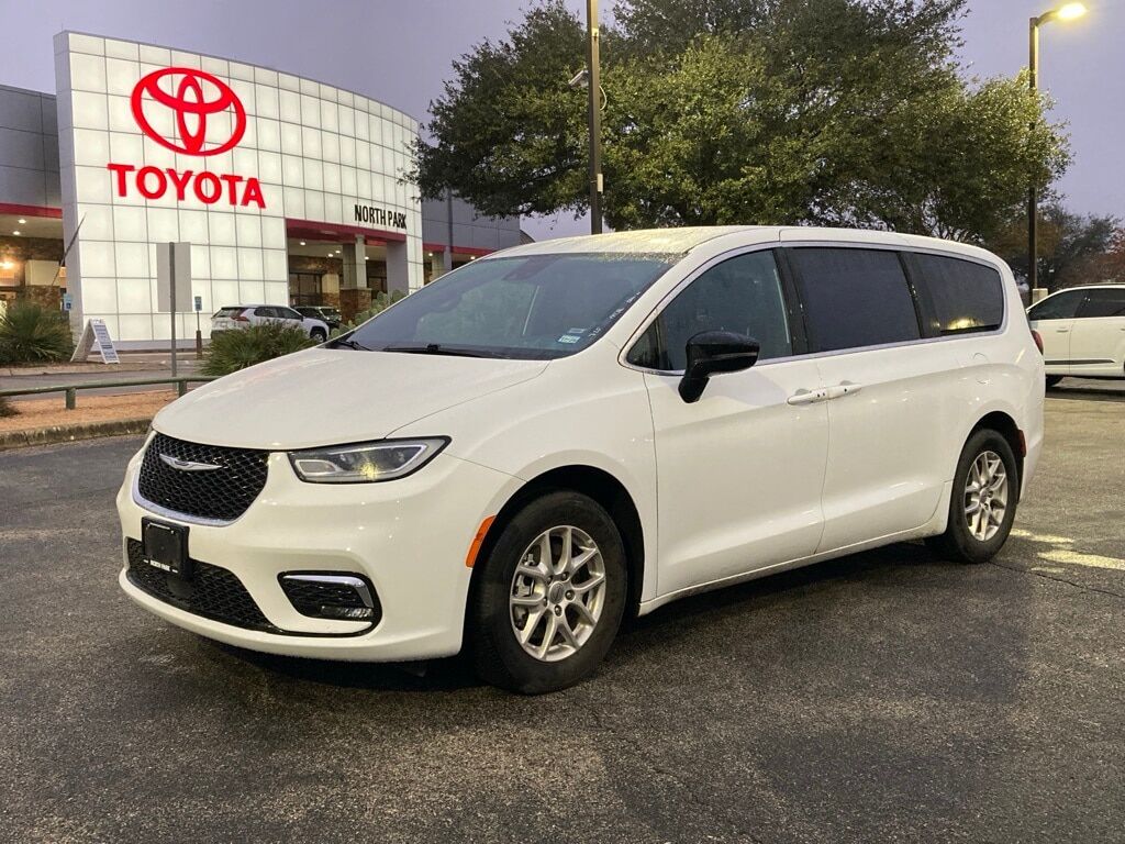 2025 CHRYSLER Pacifica