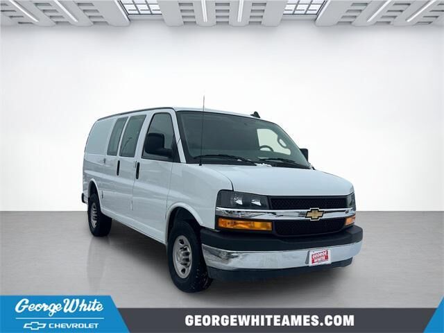 2024 CHEVROLET Express