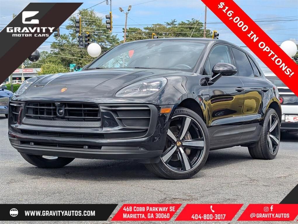 2024 PORSCHE Macan