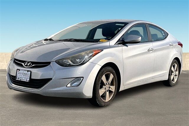 2012 HYUNDAI Elantra