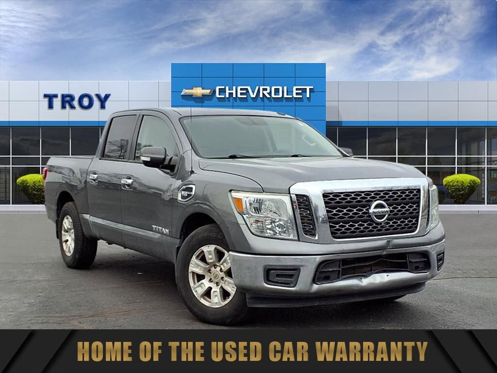 2017 NISSAN Titan