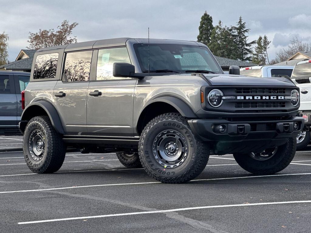 2025 FORD Bronco