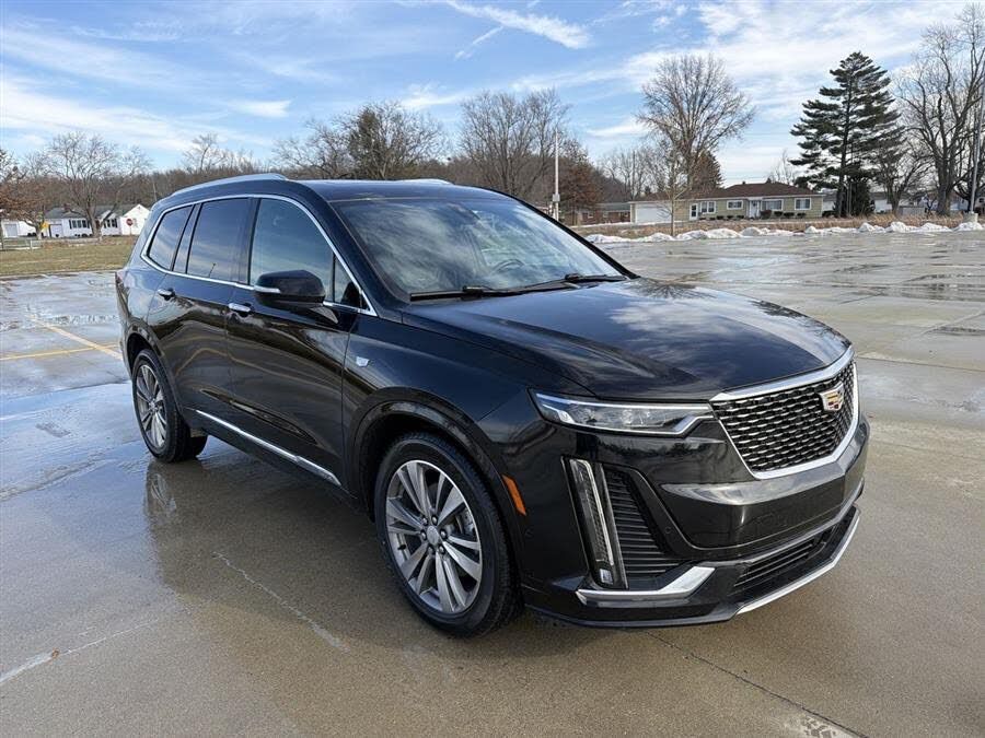 2021 CADILLAC XT6