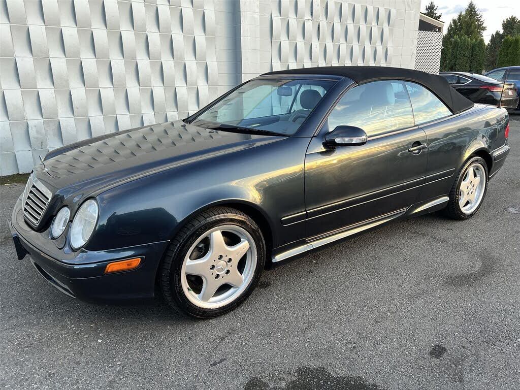2000 MERCEDES-BENZ CLK-Class