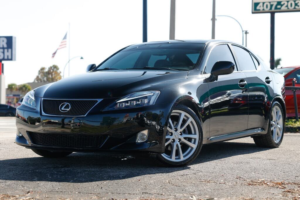 Lexus IS